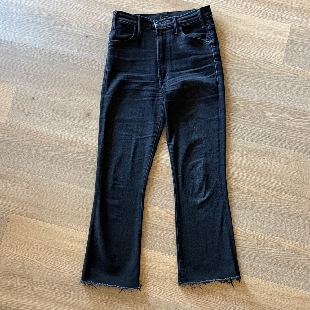 MOTHER - Size 28- The Hustler Ankle Fray- Black /distressed